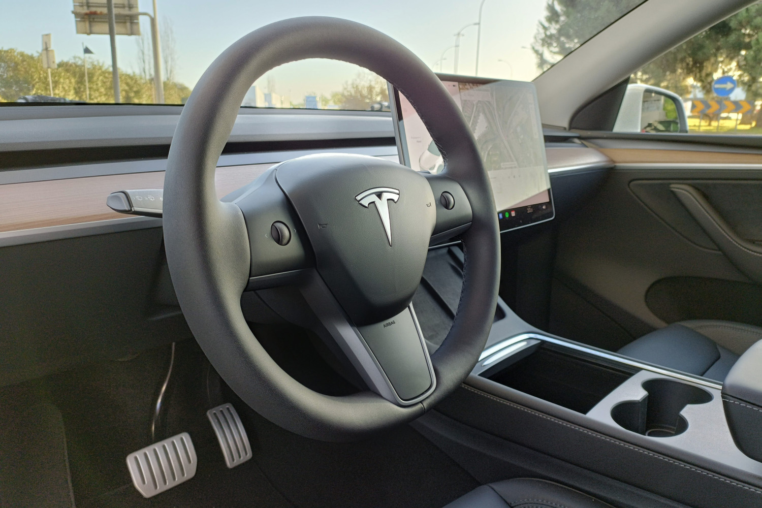 O interior do Tesla Model Y, pré-renovação