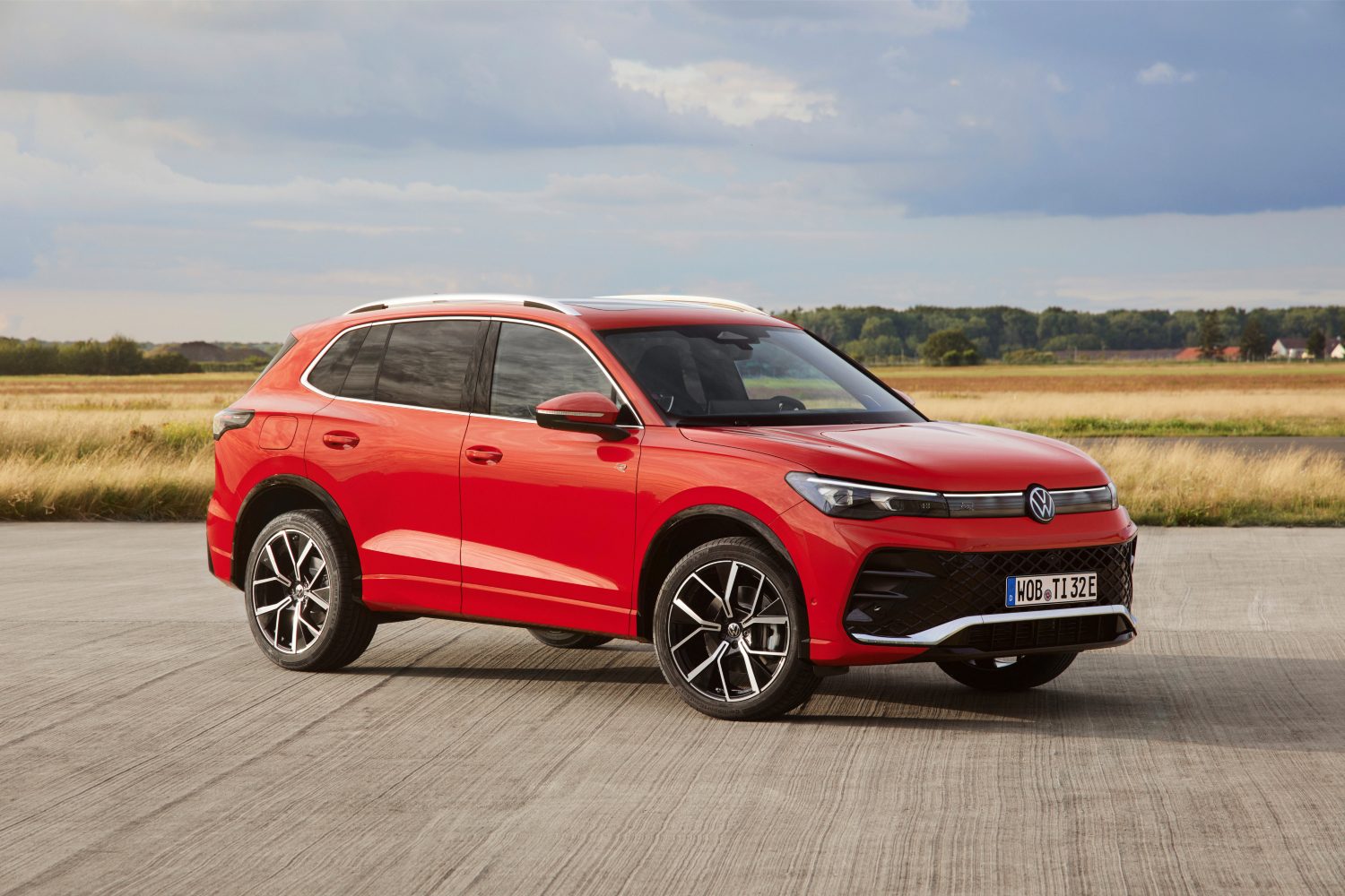 O Volkswagen Tiguan R apresenta algumas alterações, ligeiras mas perceptíveis, na estética exteriore