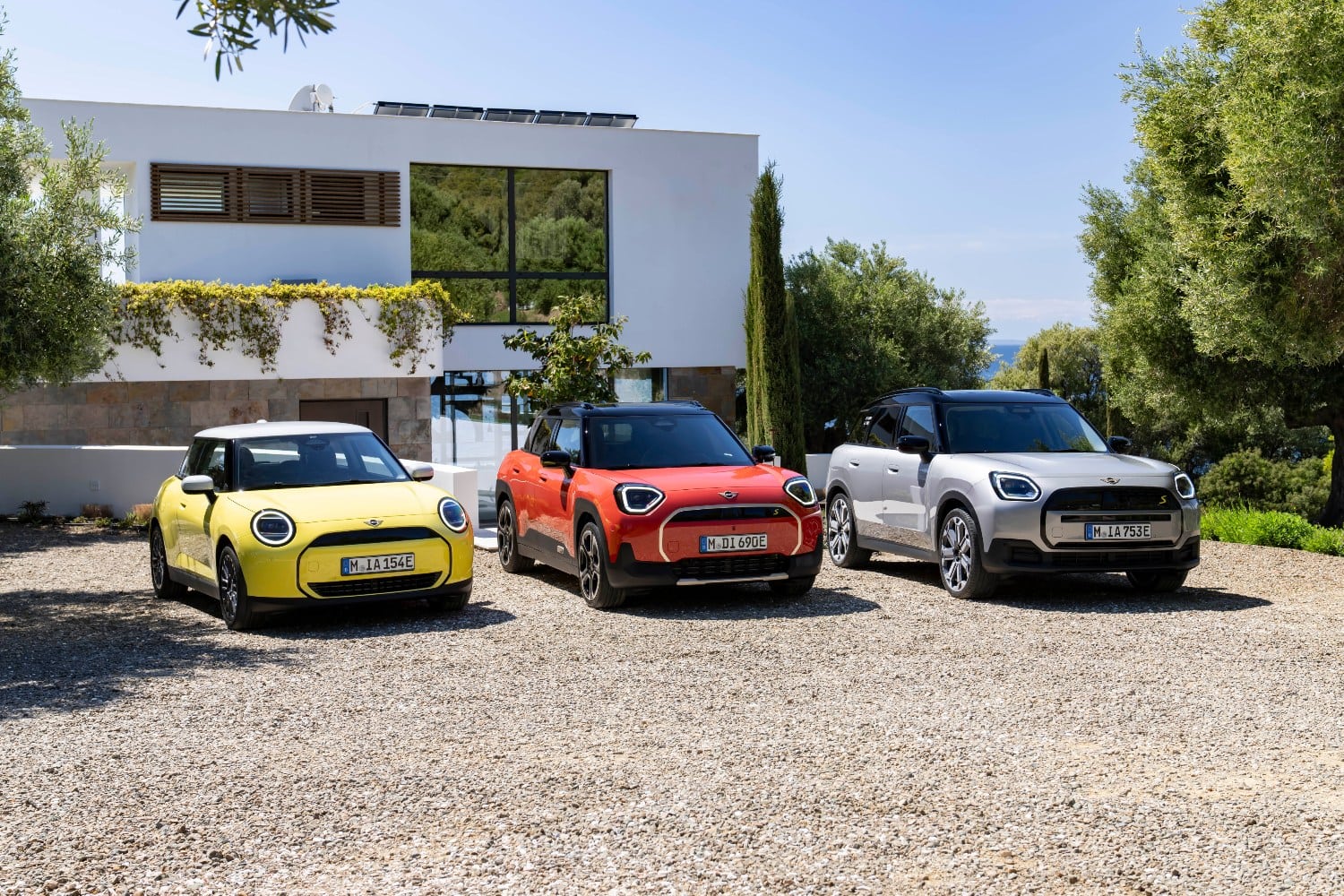 Cooper, Aceman e Countryman: os três novos elétricos da Mini. Os dois primeiros, fabricados na China